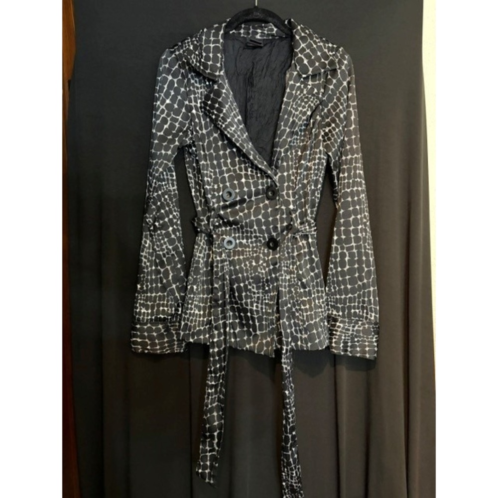 Women's Black & White Crocodile Print Jacket by Wrapper Size S